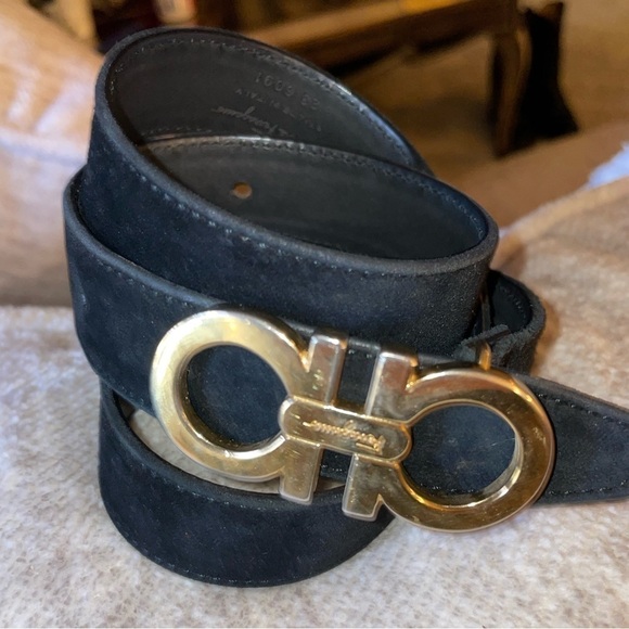 VTG SALVATORE FERRAGAMO GOLD TONE GANCINI BUCKLE BLACK SUEDE LEATHER BELT 26-30  - Picture 6 of 8